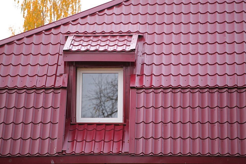 Металлочерепица Монтеррей 0,5мм Красное вино (RAL 3005)